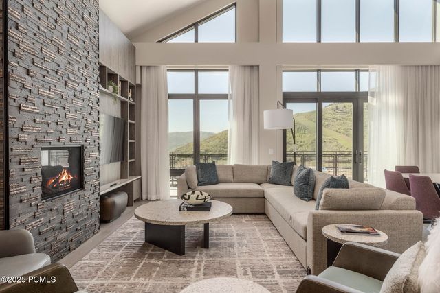 1702 W Glencoe Mountain Way 7112, Park City, UT 84060