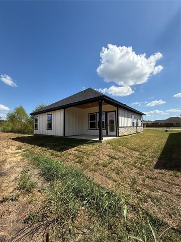 2591 Dove Crossing, Navasota, TX 77868