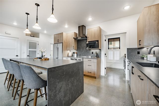 204 Pebblebrook Drive, Lynden, WA 98264