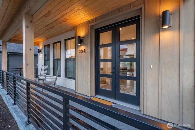 204 Pebblebrook Drive, Lynden, WA 98264