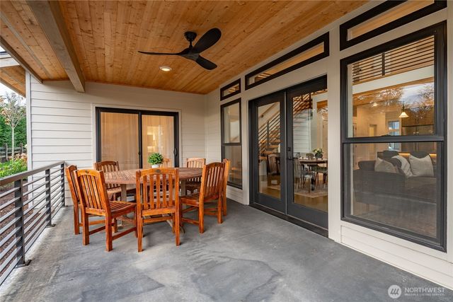 204 Pebblebrook Drive, Lynden, WA 98264