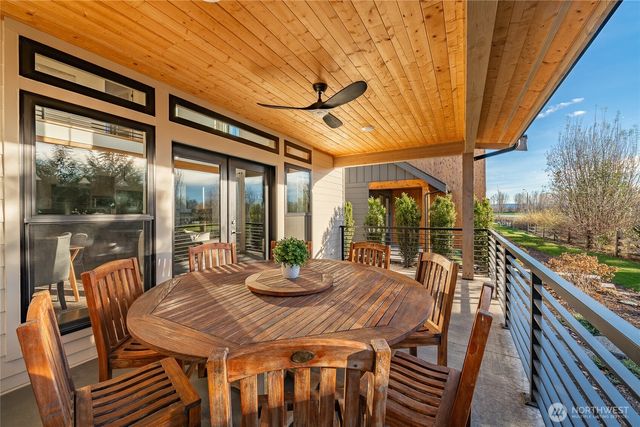 204 Pebblebrook Drive, Lynden, WA 98264