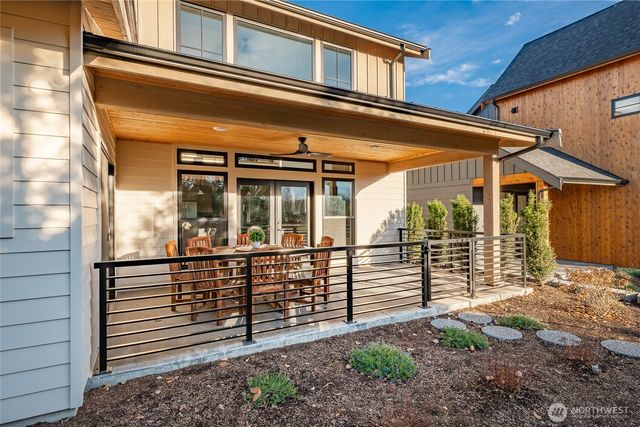 204 Pebblebrook Drive, Lynden, WA 98264