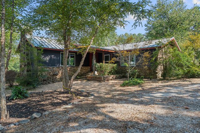 13122 Shaffer Road, Garfield, AR 72732