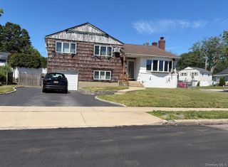 524 Pontiac Road, East Meadow, NY 11554