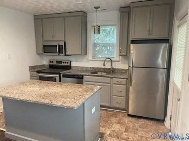 3807 Midlothian Tpke, Richmond, VA 23224