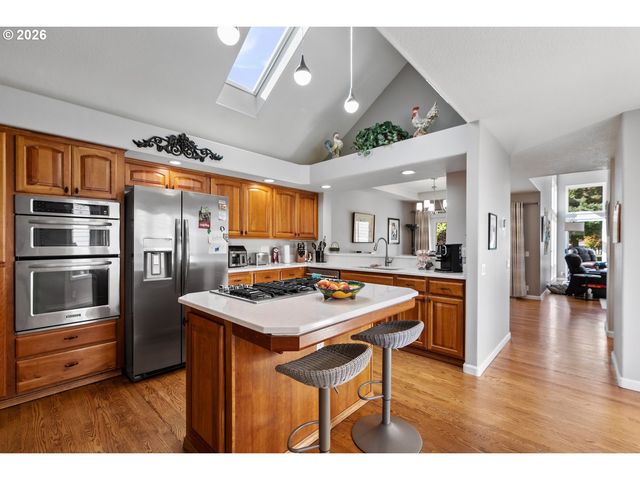 32279 Sw LAKE Dr, Wilsonville, OR 97070