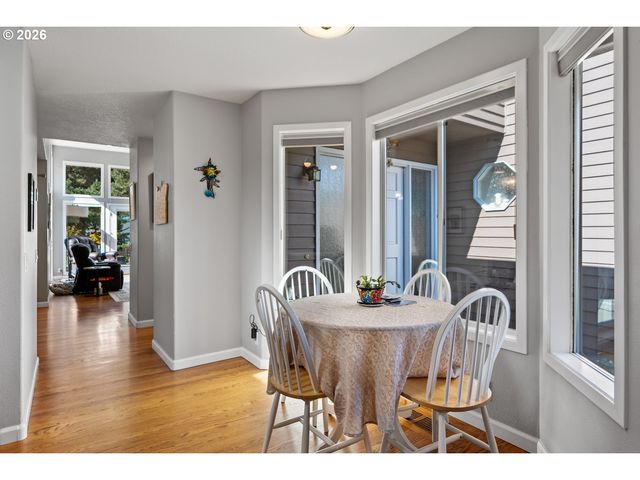32279 Sw LAKE Dr, Wilsonville, OR 97070