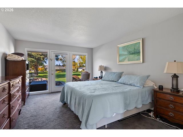 32279 Sw LAKE Dr, Wilsonville, OR 97070