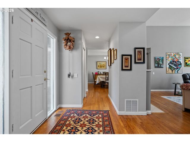 32279 Sw LAKE Dr, Wilsonville, OR 97070
