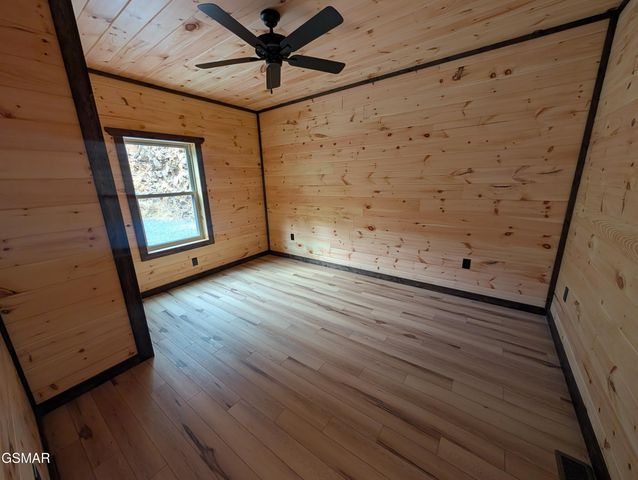 928 Ski Mountain Road, Gatlinburg, TN 37738