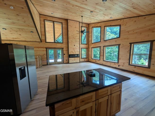 928 Ski Mountain Road, Gatlinburg, TN 37738