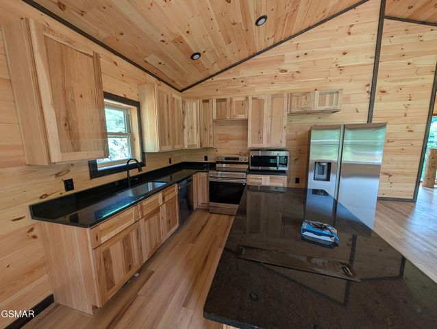 928 Ski Mountain Road, Gatlinburg, TN 37738