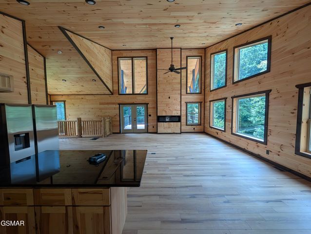 928 Ski Mountain Road, Gatlinburg, TN 37738