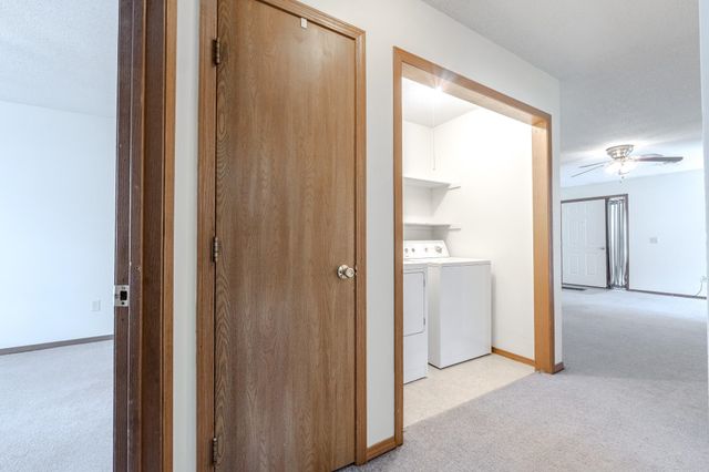 207 S Westview Dr, Derby, KS 67037