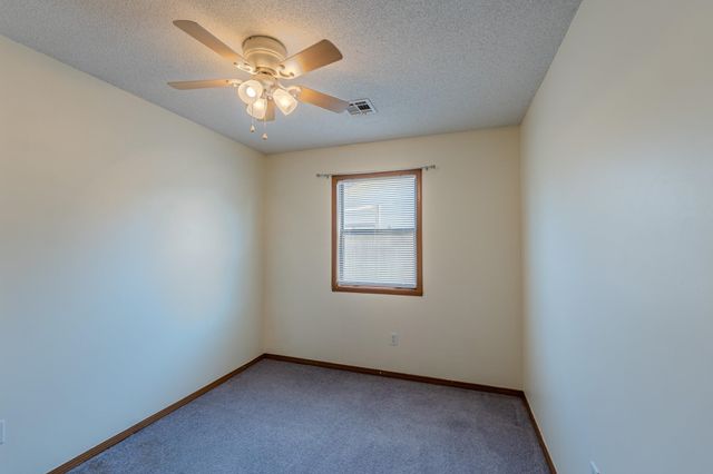 207 S Westview Dr, Derby, KS 67037