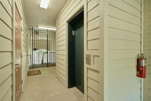 6607 Lake Woodlands Drive 234, The Woodlands, TX 77382