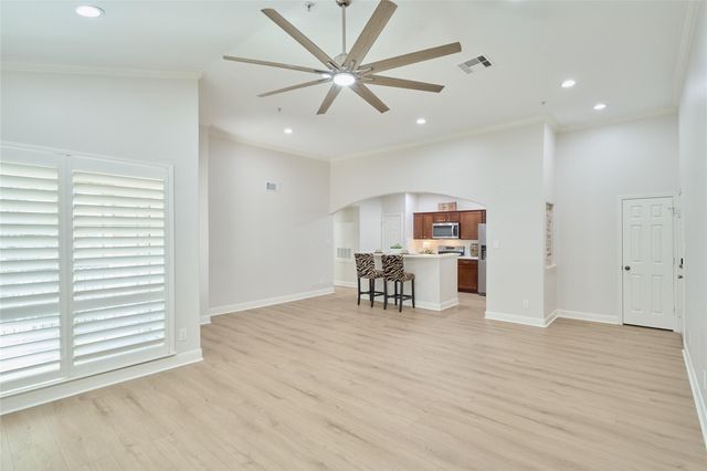 6607 Lake Woodlands Drive 234, The Woodlands, TX 77382