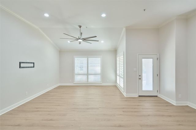 6607 Lake Woodlands Drive 234, The Woodlands, TX 77382