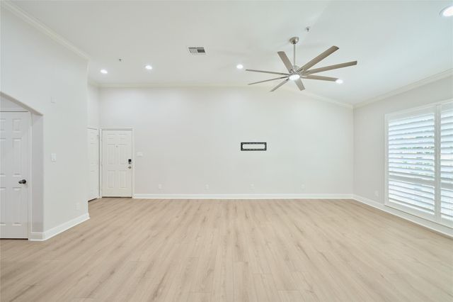 6607 Lake Woodlands Drive 234, The Woodlands, TX 77382