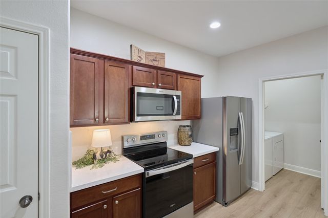 6607 Lake Woodlands Drive 234, The Woodlands, TX 77382