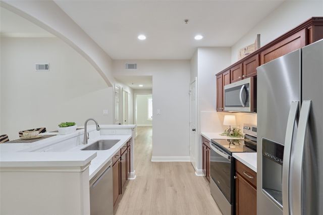 6607 Lake Woodlands Drive 234, The Woodlands, TX 77382