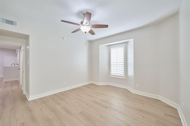 6607 Lake Woodlands Drive 234, The Woodlands, TX 77382