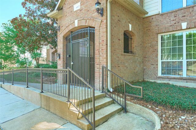 6607 Lake Woodlands Drive 234, The Woodlands, TX 77382