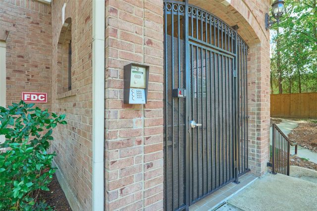 6607 Lake Woodlands Drive 234, The Woodlands, TX 77382