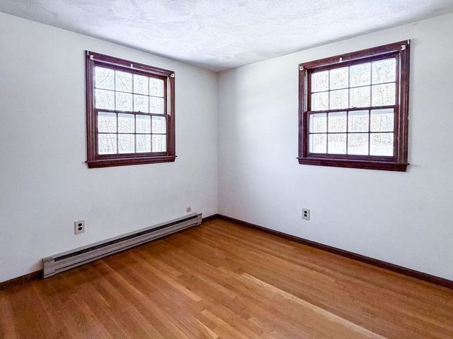 1 Old Coach Road, Hudson, NH 03051