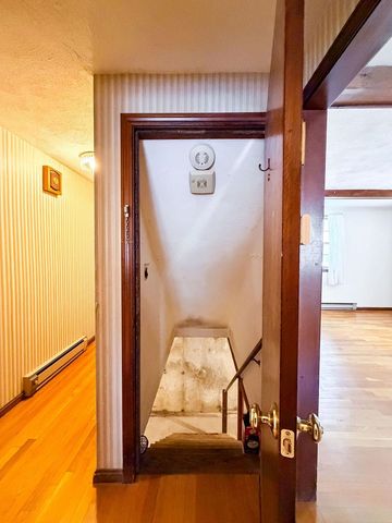 1 Old Coach Road, Hudson, NH 03051