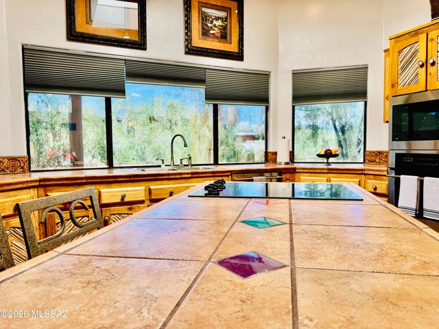 2527 W Ruthann Drive SW, Tucson, AZ 85713