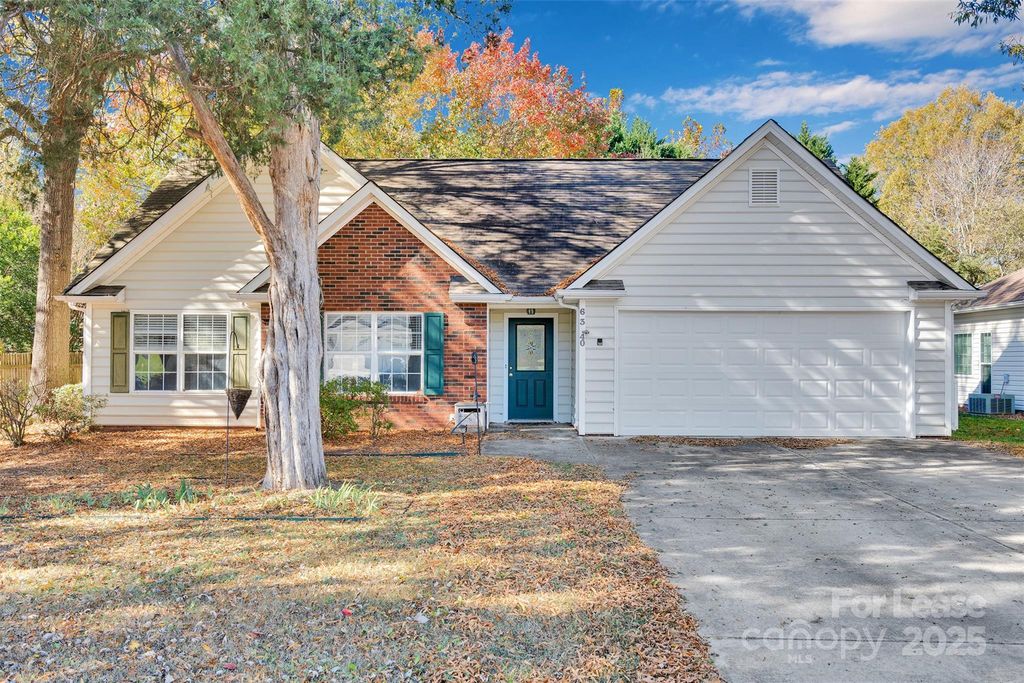 6340 South Bend Lane, Charlotte, NC 28277