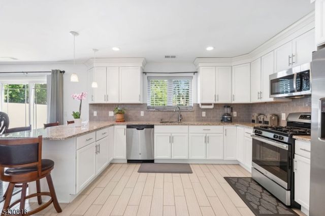 144 E 7Th Ave, Roselle Boro, NJ 07203