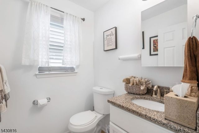144 E 7Th Ave, Roselle Boro, NJ 07203