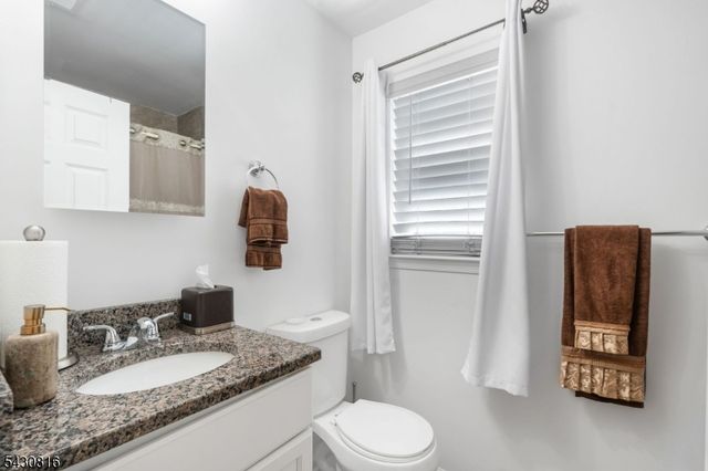 144 E 7Th Ave, Roselle Boro, NJ 07203