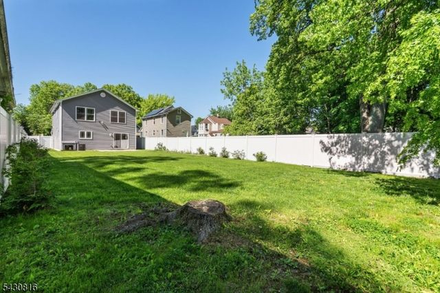 144 E 7Th Ave, Roselle Boro, NJ 07203