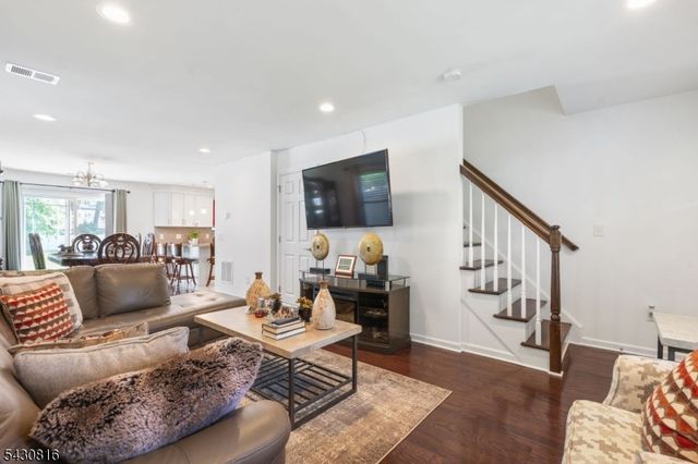 144 E 7Th Ave, Roselle Boro, NJ 07203