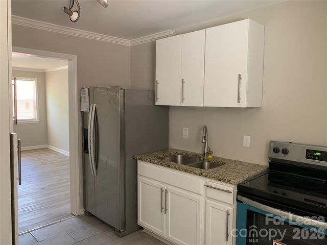 2717 Columbus Circle, Charlotte, NC 28208