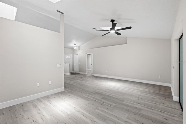 281 E COUNTRY CLUB DRIVE, Williston, FL 32696