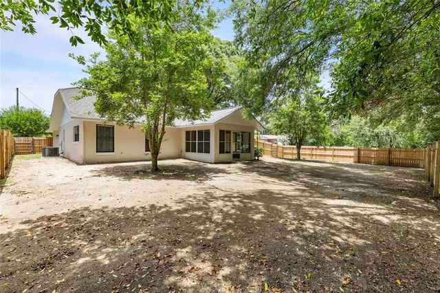 281 E COUNTRY CLUB DRIVE, Williston, FL 32696