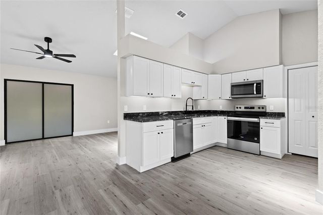 281 E COUNTRY CLUB DRIVE, Williston, FL 32696