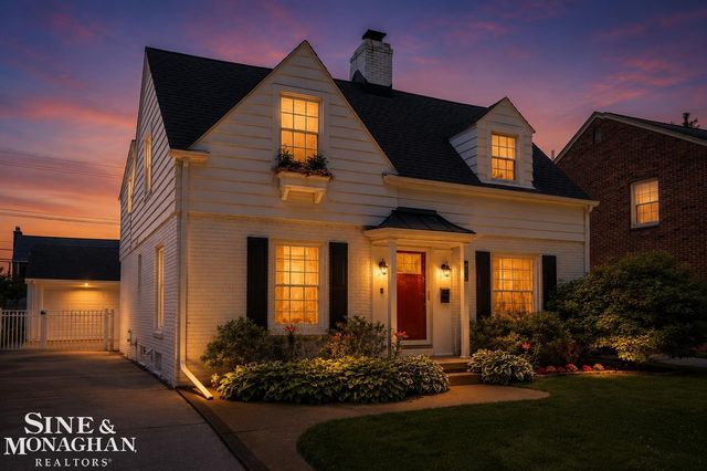 407 Lothrop Road, Grosse Pointe Farms, MI 48236