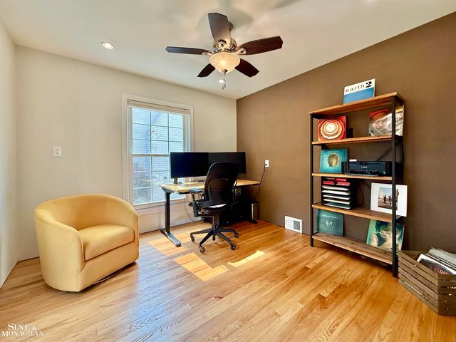 407 Lothrop Road, Grosse Pointe Farms, MI 48236