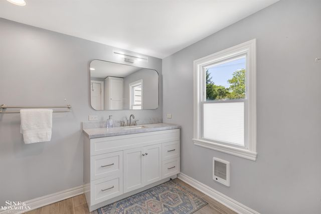 407 Lothrop Road, Grosse Pointe Farms, MI 48236