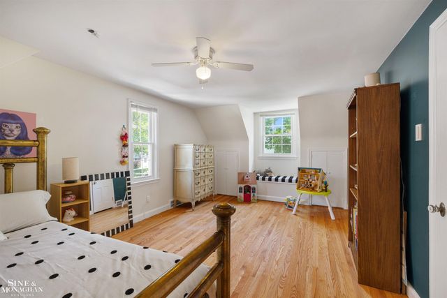407 Lothrop Road, Grosse Pointe Farms, MI 48236