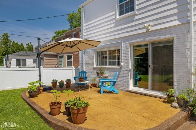 407 Lothrop Road, Grosse Pointe Farms, MI 48236
