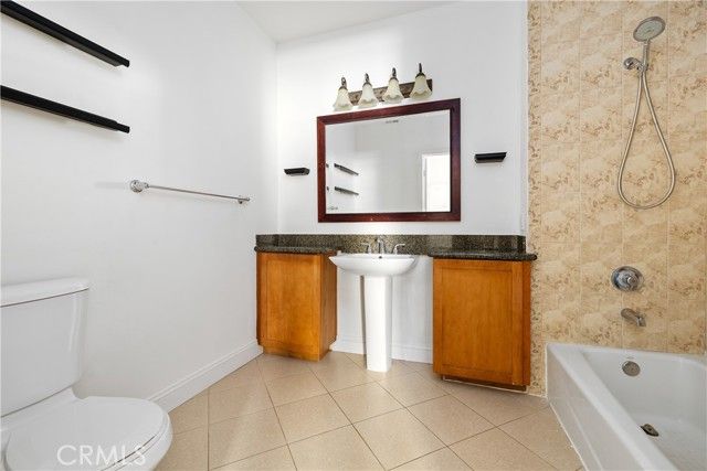 6938 Laurel Canyon Blvd 304, North Hollywood (los Angeles), CA 91605