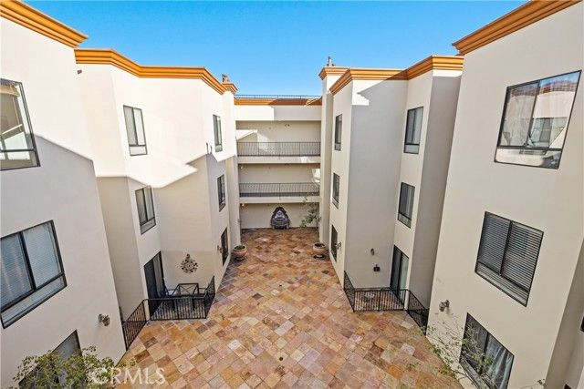 6938 Laurel Canyon Blvd 304, North Hollywood (los Angeles), CA 91605