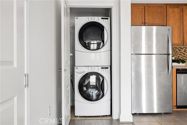 6938 Laurel Canyon Blvd 304, North Hollywood (los Angeles), CA 91605